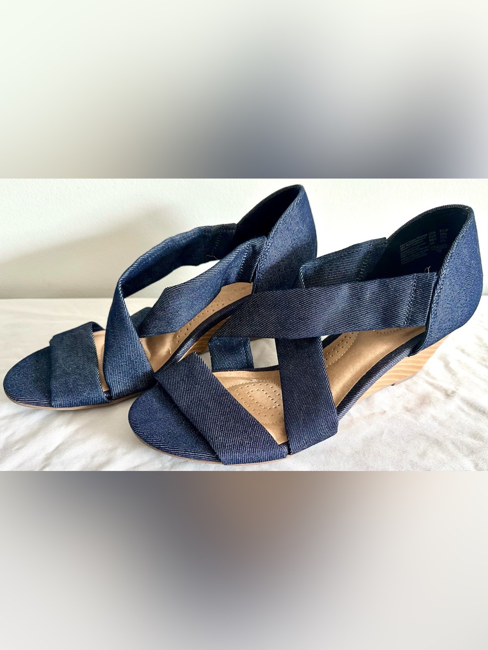 DexFlex Comfort Women’s Sandals Size 8.5W Navy Blue Wedge Strappy Open Toe